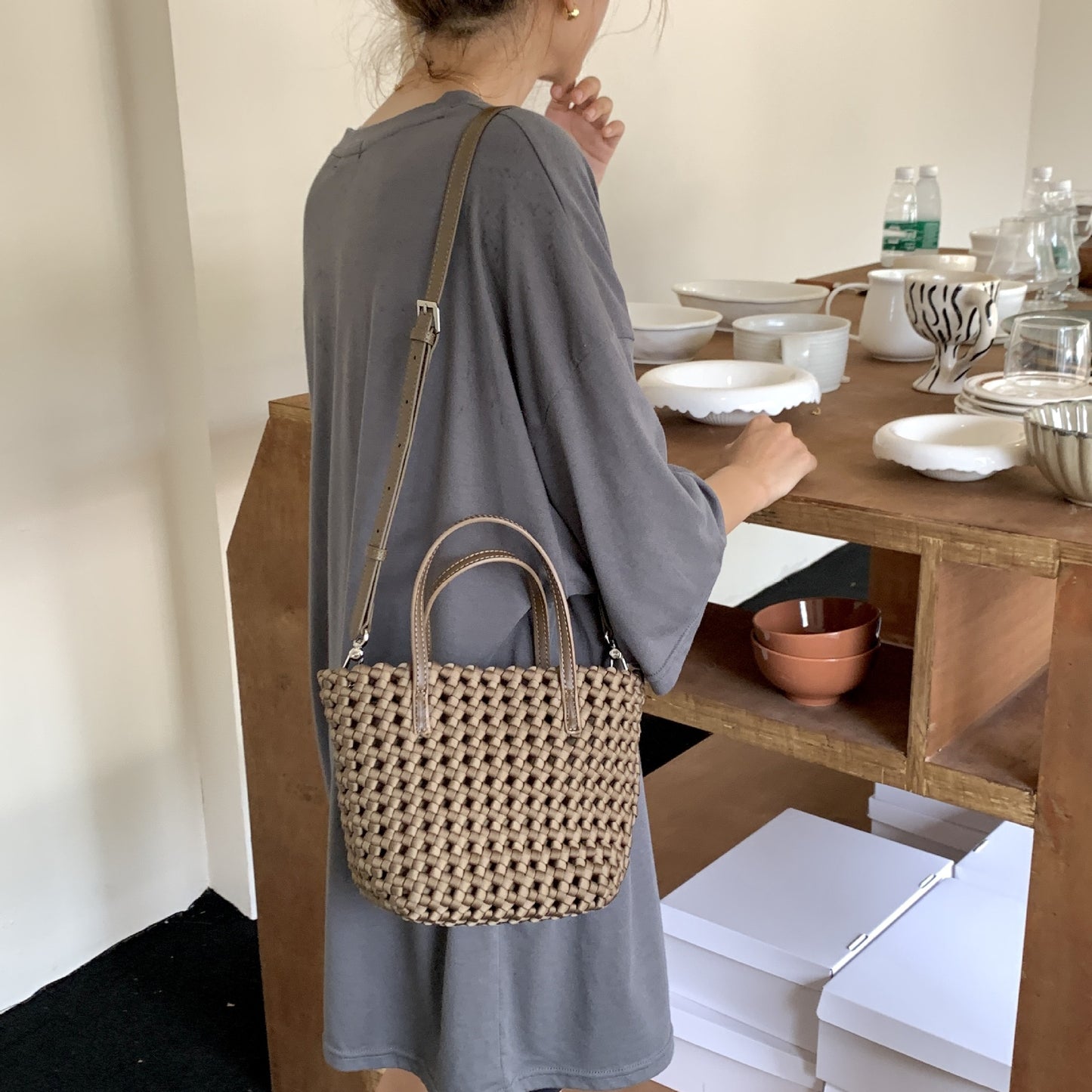 Retro Hollow High-grade Hand-woven Portable Vegetable Shoulder Bags