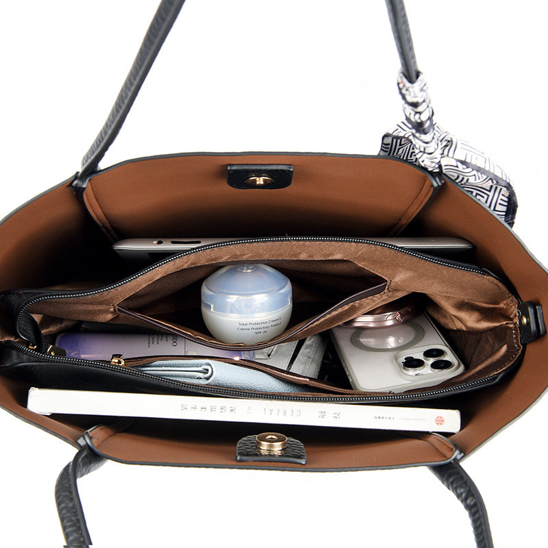 Large Capacity Fashion Western Style Mobile Shoulder Bags