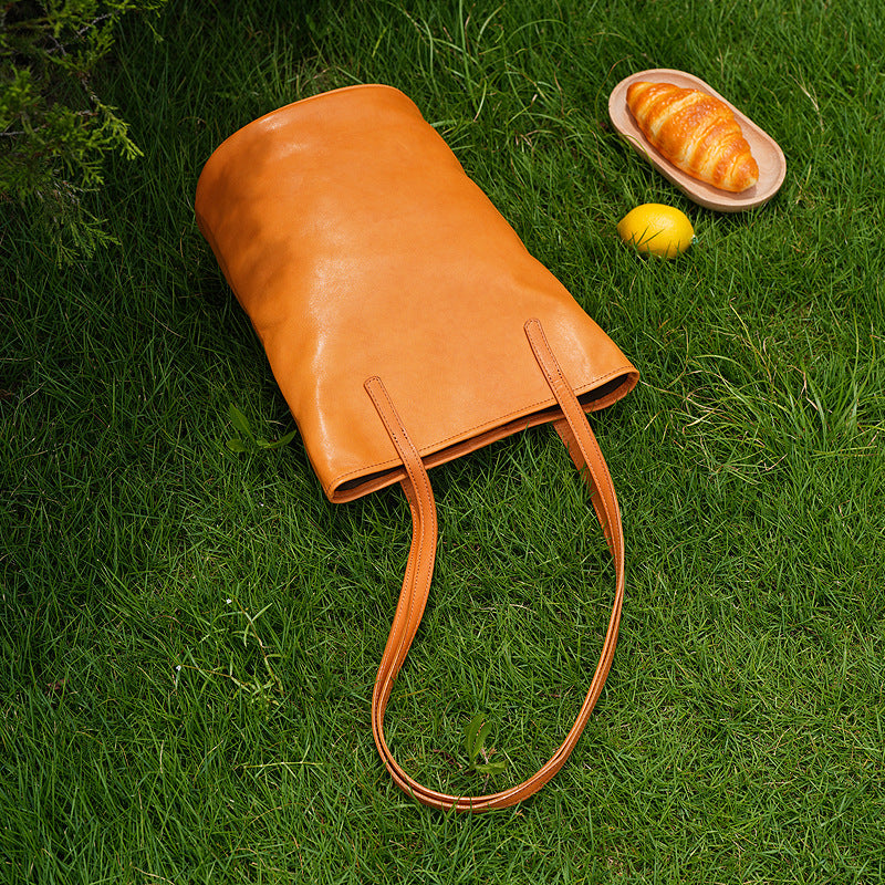 Women's High-grade Genuine Leather Retro Large Capacity Underarm Bucket Bags