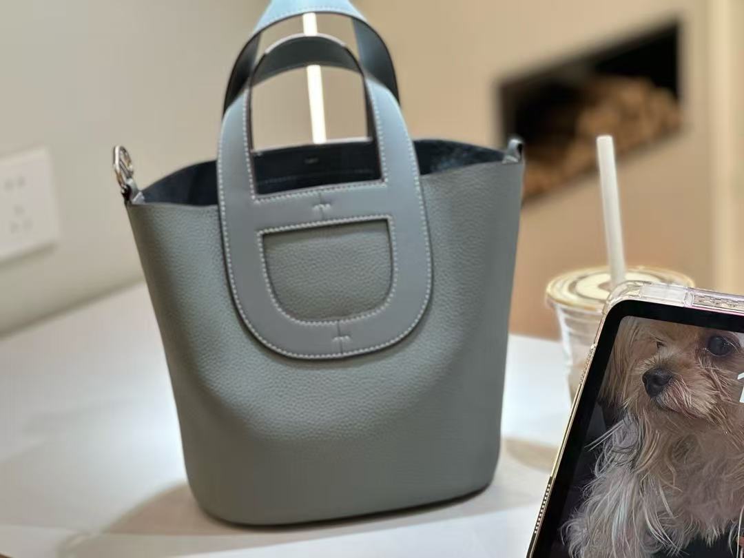 Women's Nose Vegetable Basket Layer Cowhide Large Handbags