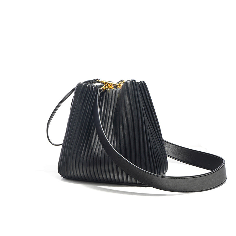 Women's Pleated Cowhide Large Capacity Commuter High-grade Shoulder Bags
