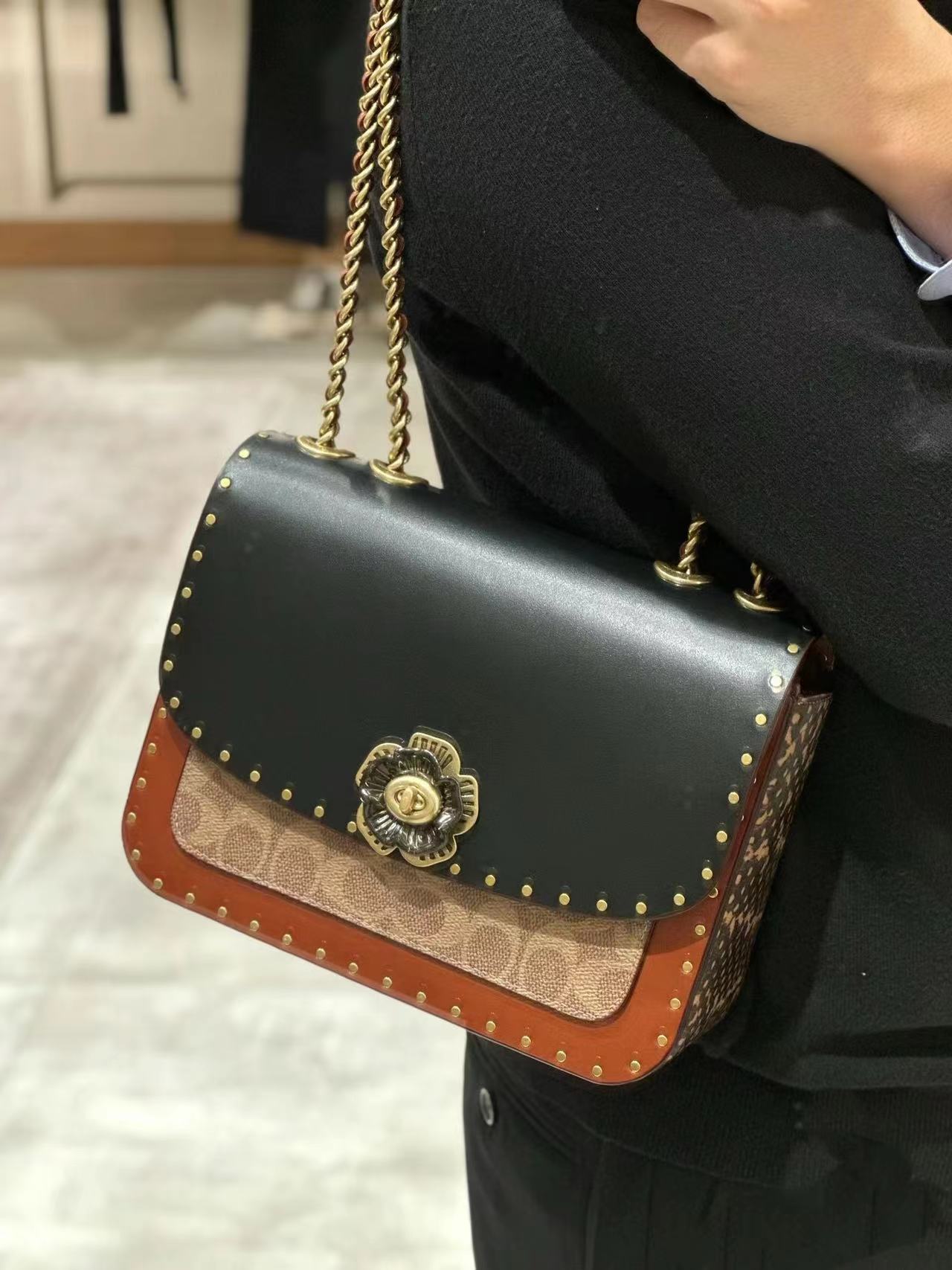 Graceful Charming Ole Rivet Camellia Chain Small Square Bags