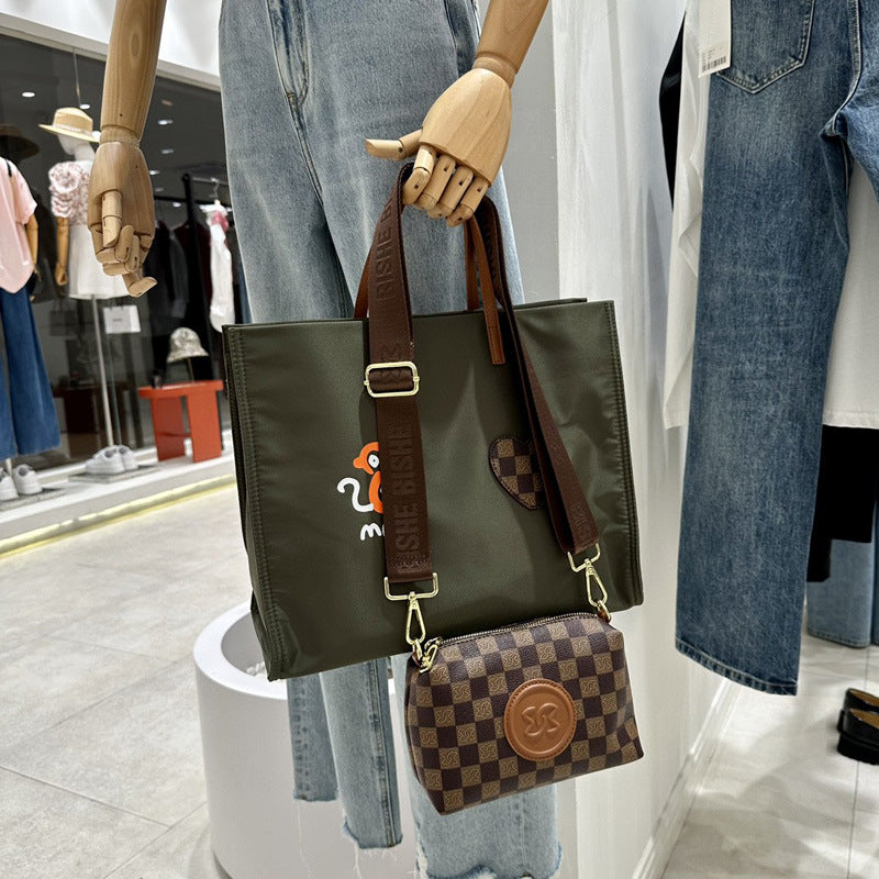 Women's Cloth Hand Shopping Fashion On One Tote Bags