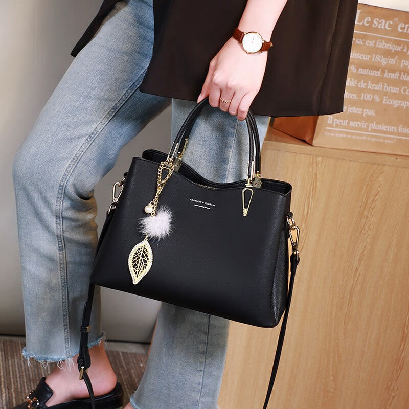 Women's Summer Cowhide Large Capacity Commuter Korean Handbags