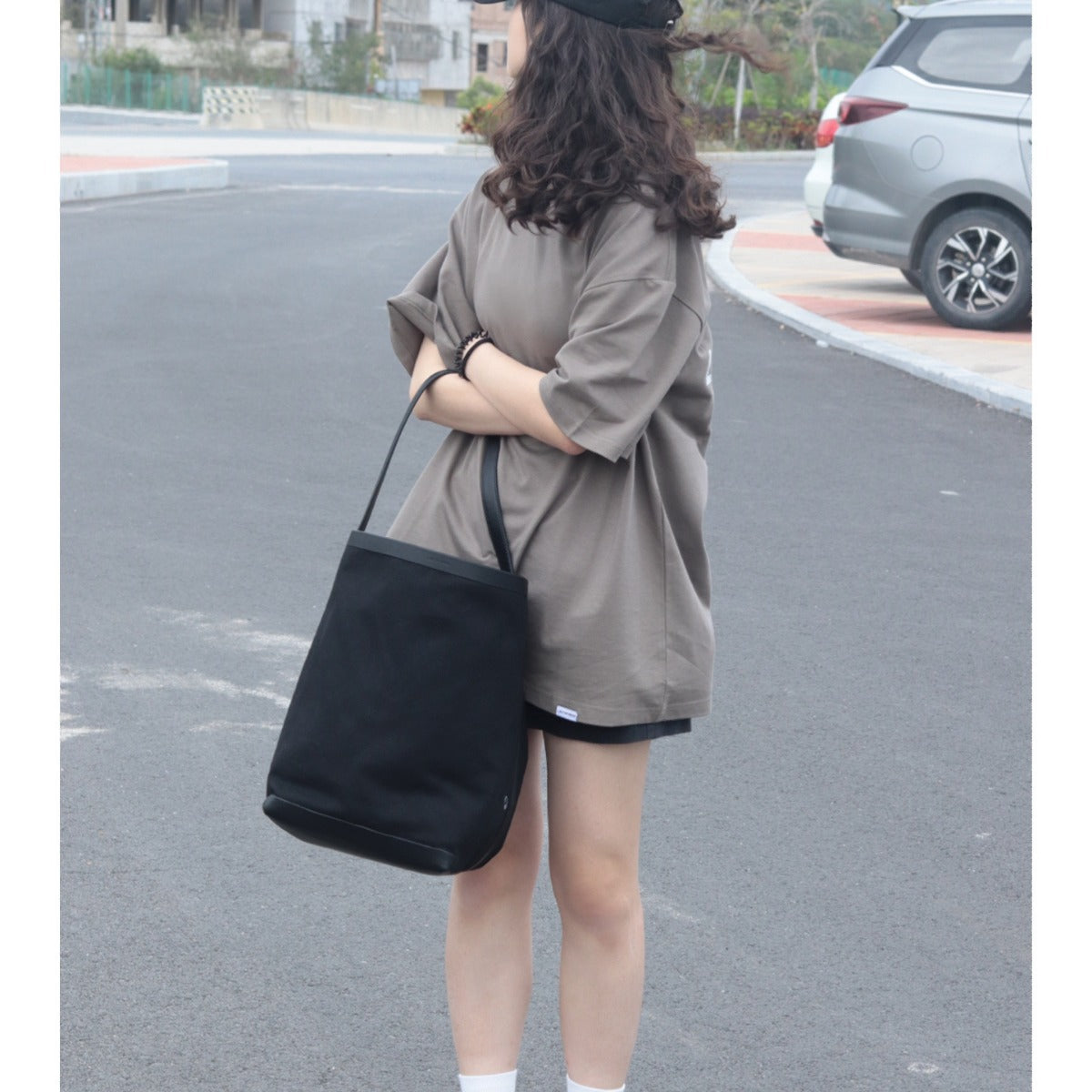 Genuine Leather With Imported Cotton Linen Stitching Bucket Bags