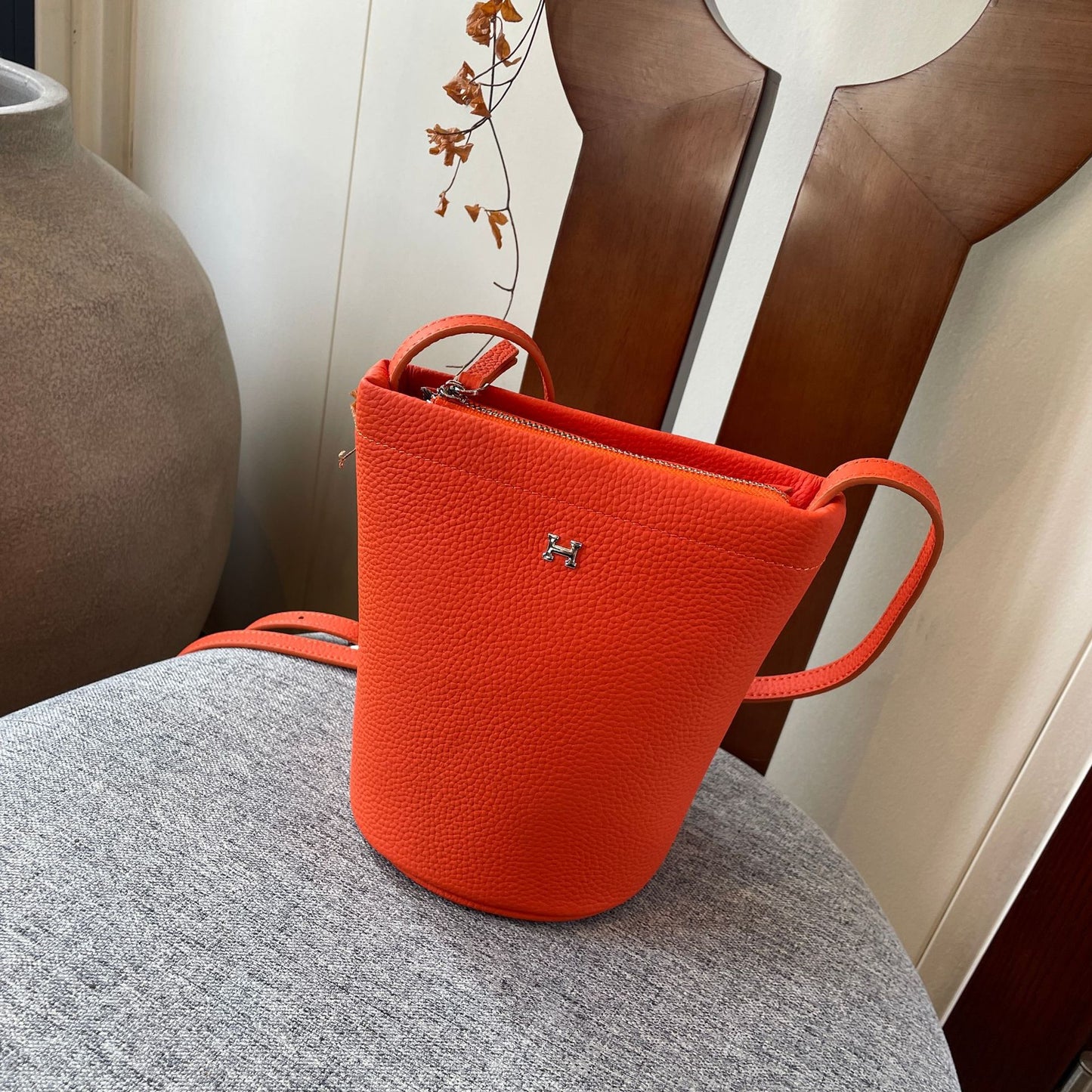 Women's Top Layer Leather Mini Portable Lychee Bucket Bags