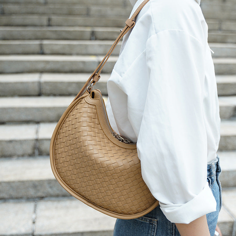 Women's Woven Leather Selenodont Underarm High-grade Armpit Bags