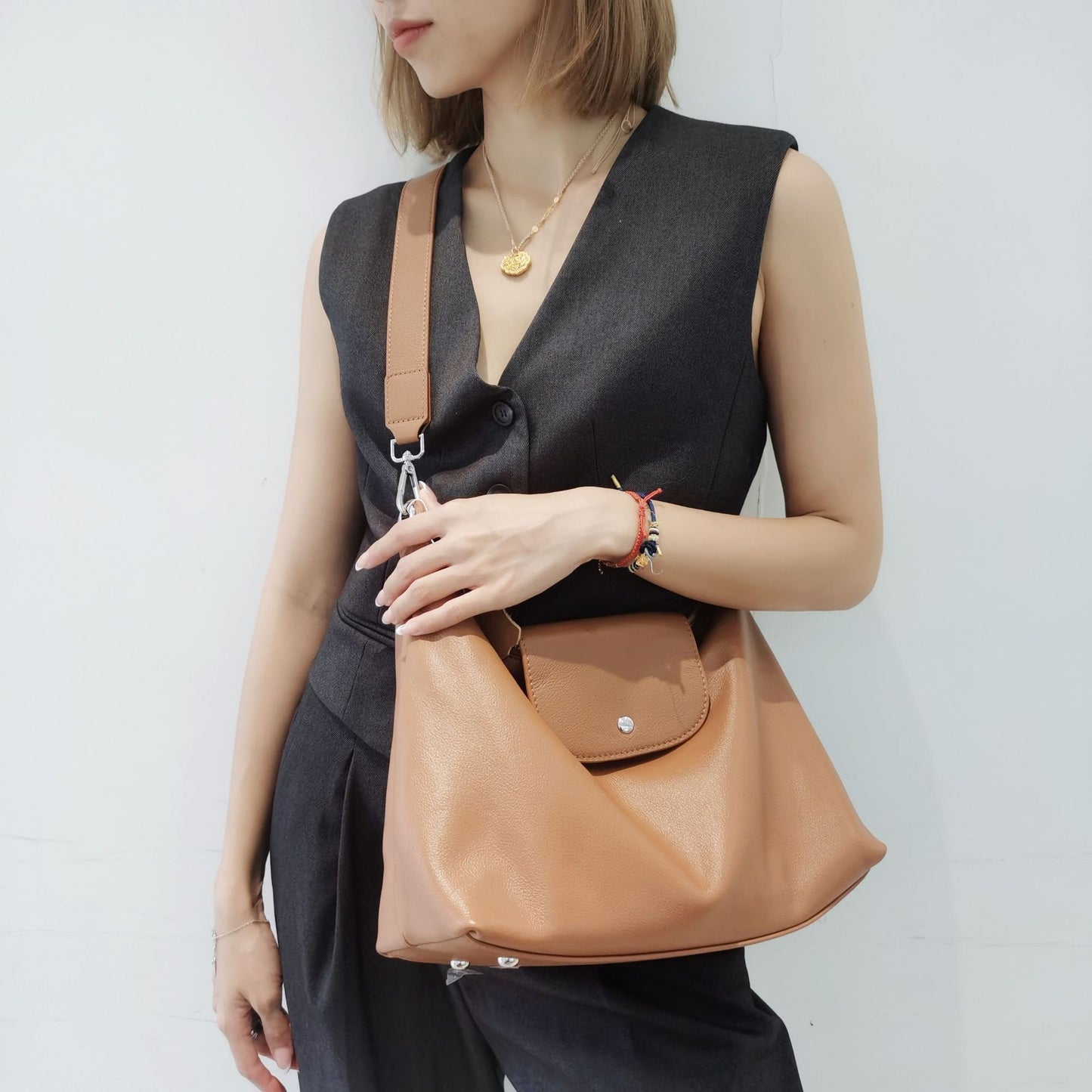 Women's High-grade Underarm Oblique Fashion Large Capacity Dumpling Tote Bags