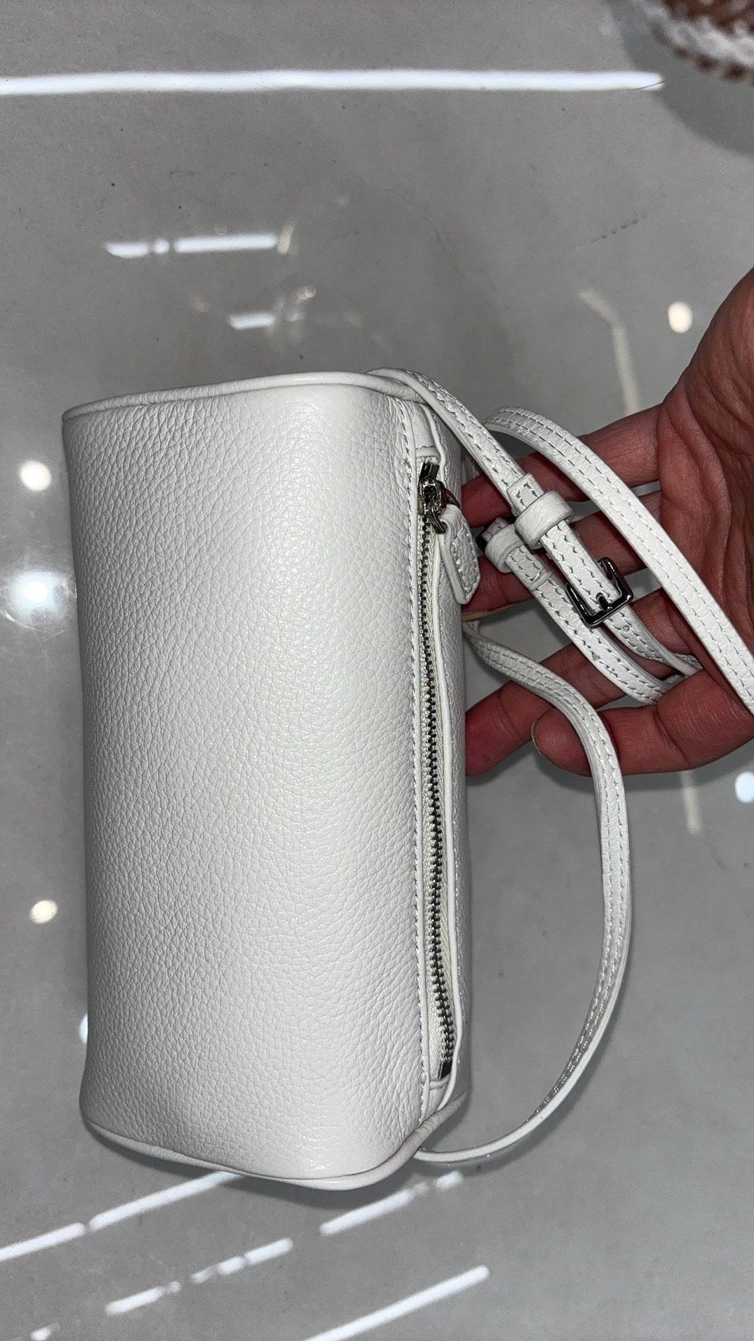 Women's Layer Cowhide Niche Designer High-grade Cylinder Handbags
