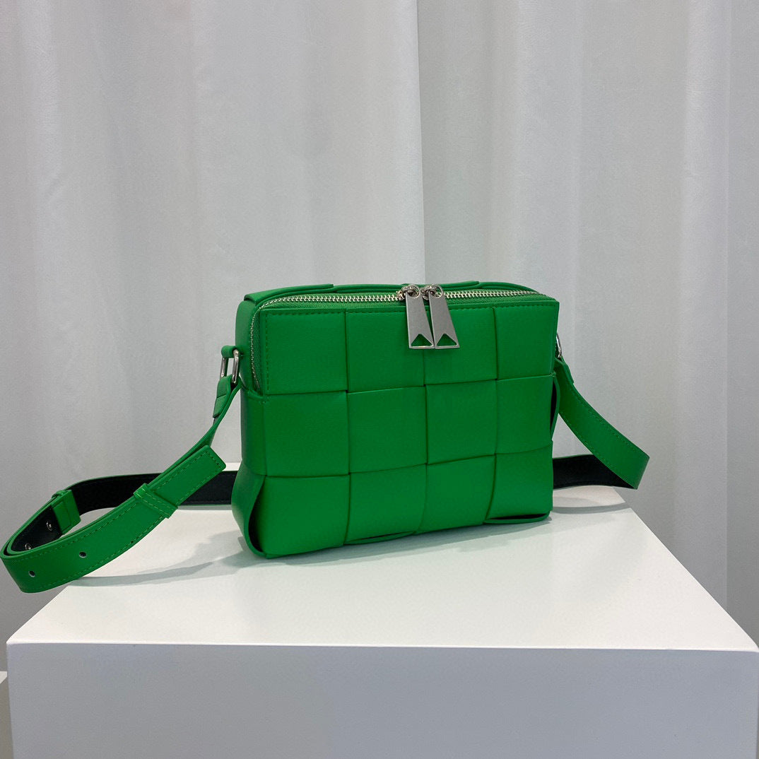 Volume Dark Green Parrot Woven Double Crossbody Bags
