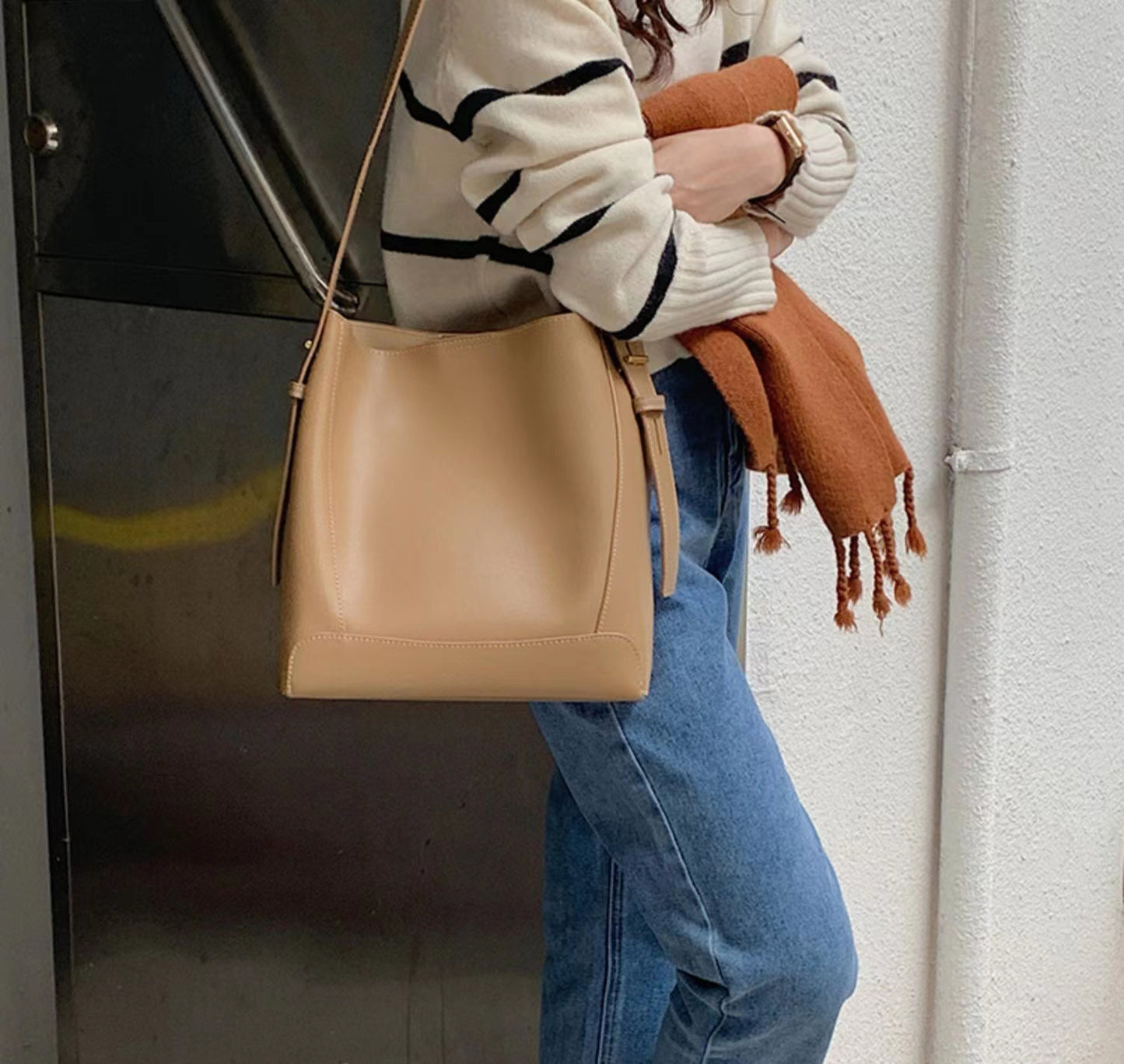 Women's Genuine Leather Versatile Large Capacity Commuter Shoulder Bags
