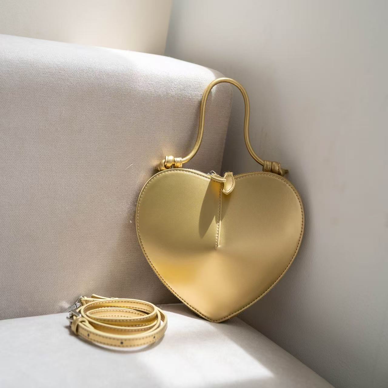 Women's Heart Shape Cowhide Peach Heart-shaped Bags