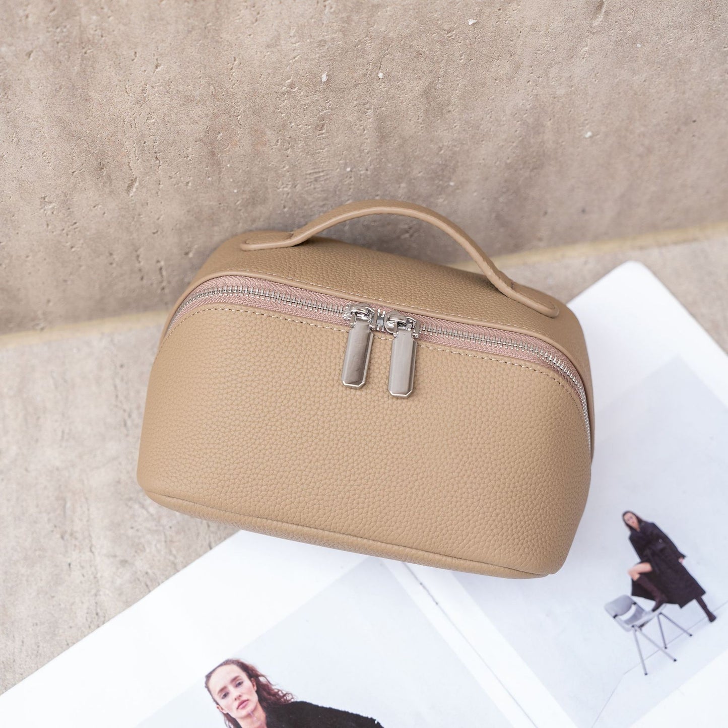 Women's Layer Cowhide Minority Fashion Practical Portable Bags