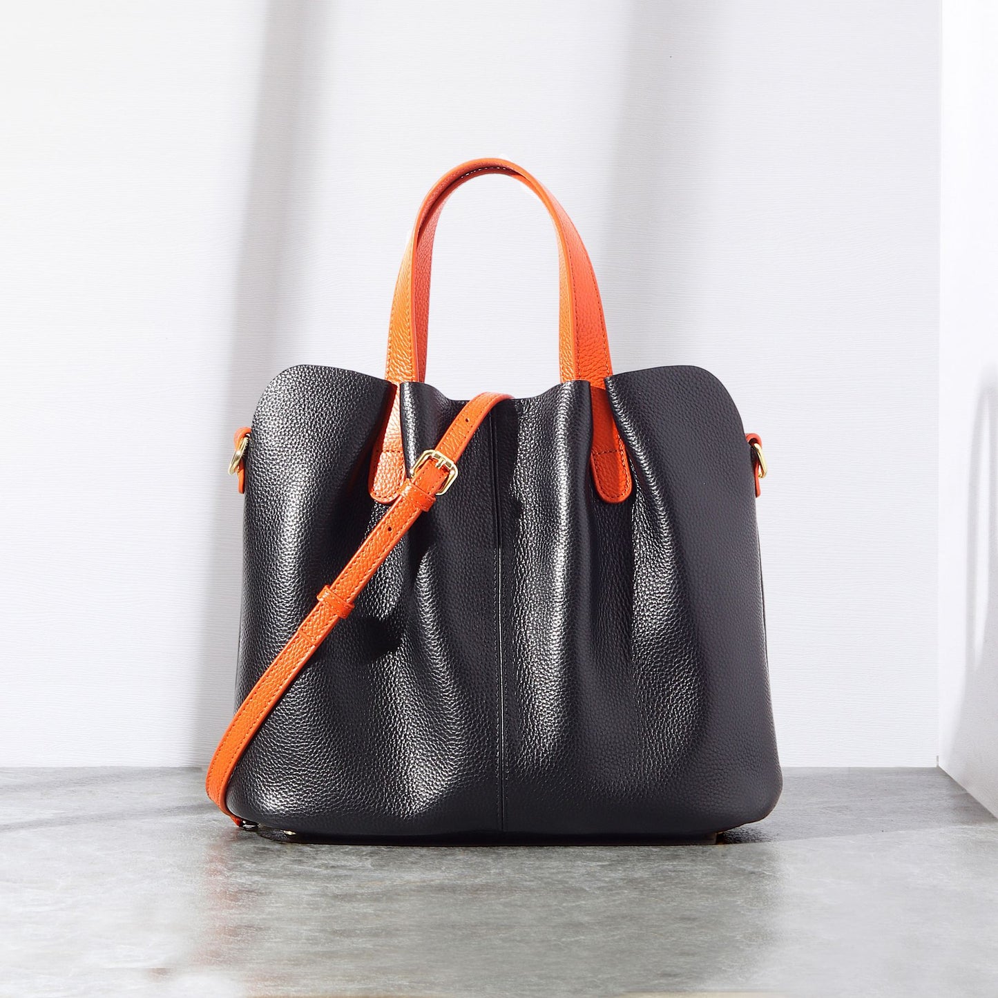 Women's Commuter Large Capacity High-grade Portable Underarm Tote Bags