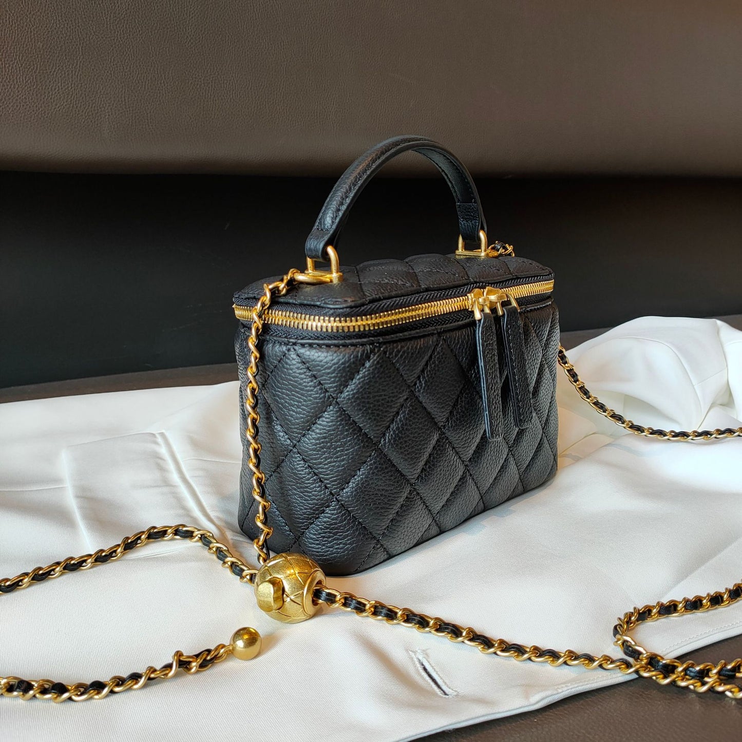 Women's & Men's Golden Balls Box Portable Top Layer Bags