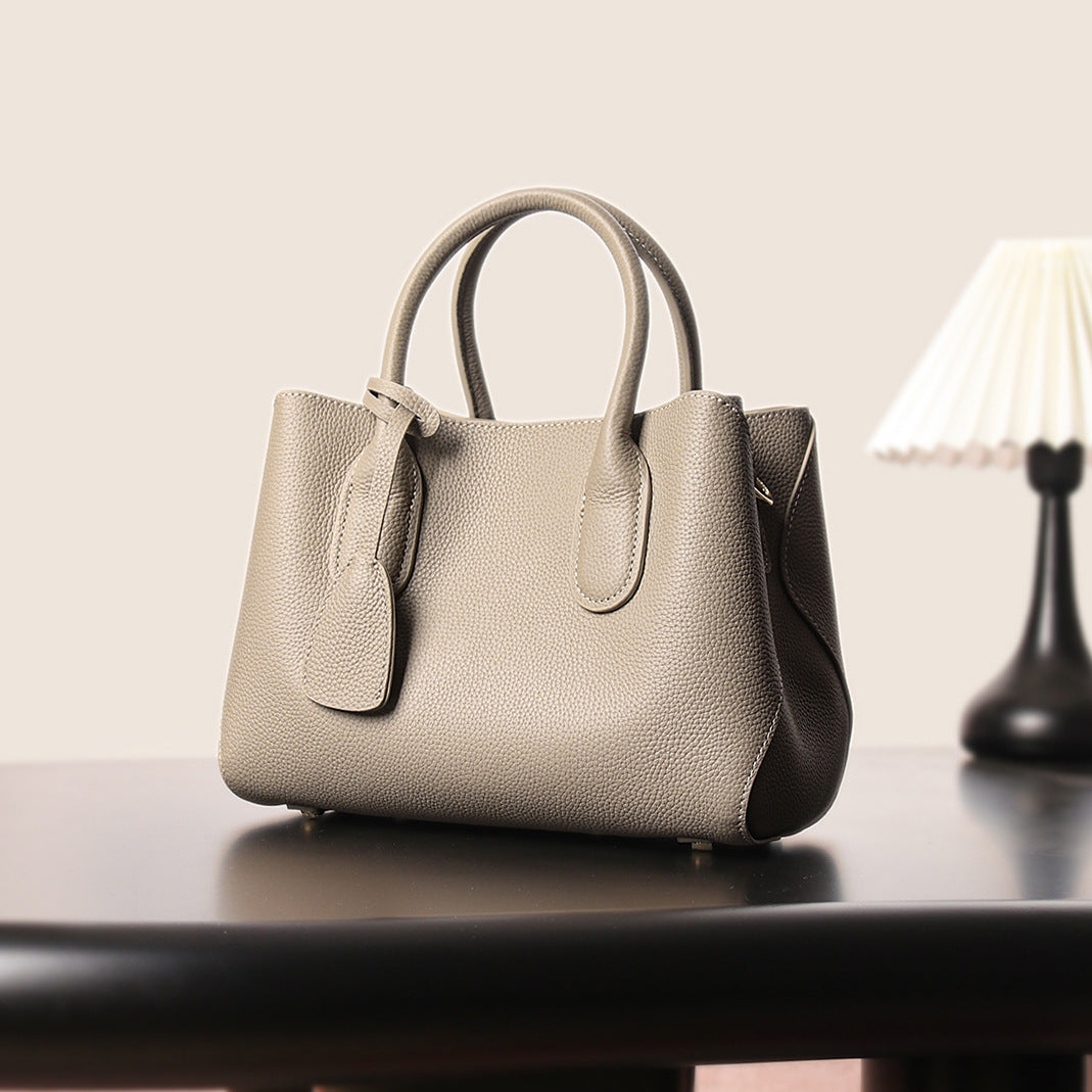 Women's Design Leather Large Capacity Fashion Commuter Bucket Bags
