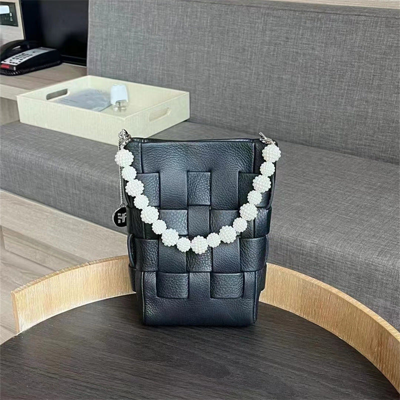 Women's Retro Minority Popular Pearl Portable Fashion Crossbody Bags