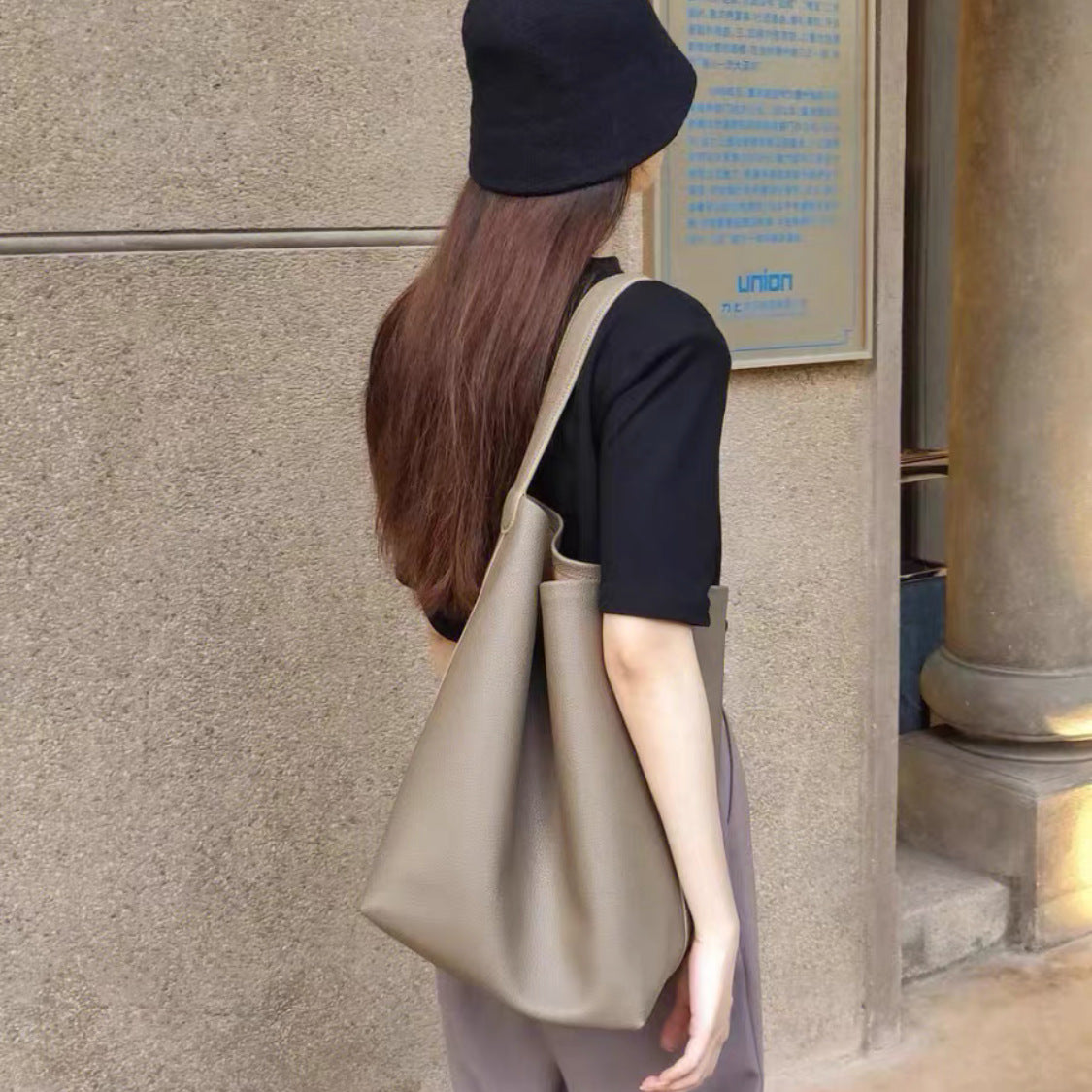 Design Classic Large Capacity Commuter Shopping Bucket Bags
