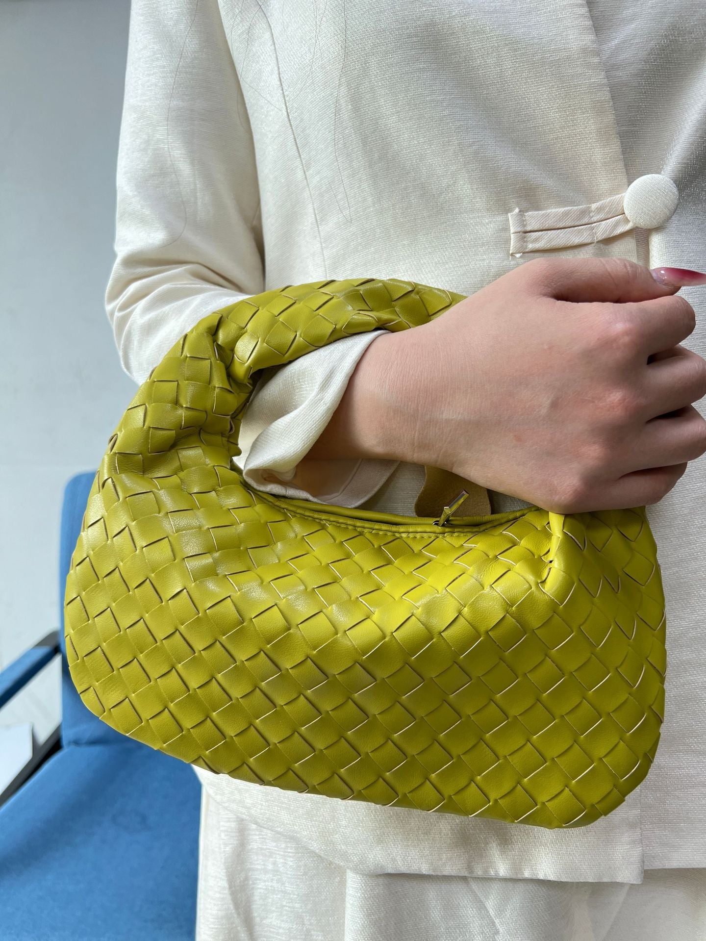 Knotted Hand-woven Horn Portable Dumpling Lot Handbags