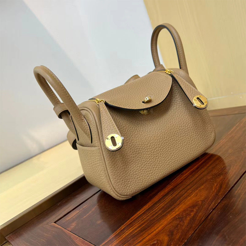 Women's Imported Cowhide Wax Line Lindy Doctor Shoulder Bags