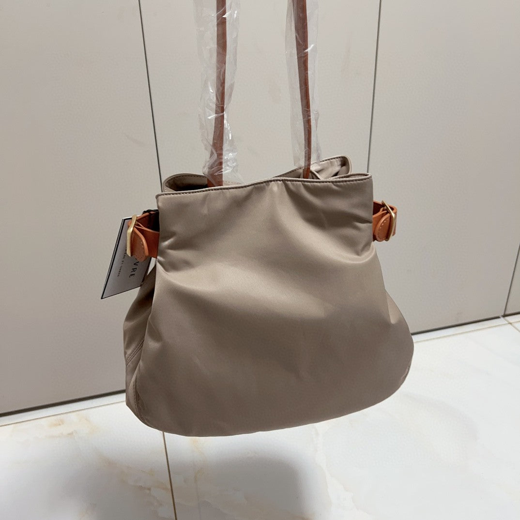 Women's Simple Style Minority Fashion Large Capacity Bags