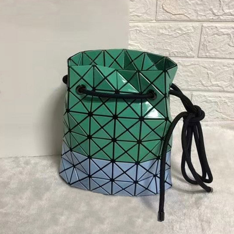 Women's Original Stitching Diamond Pattern Drawstring Round Shoulder Bags