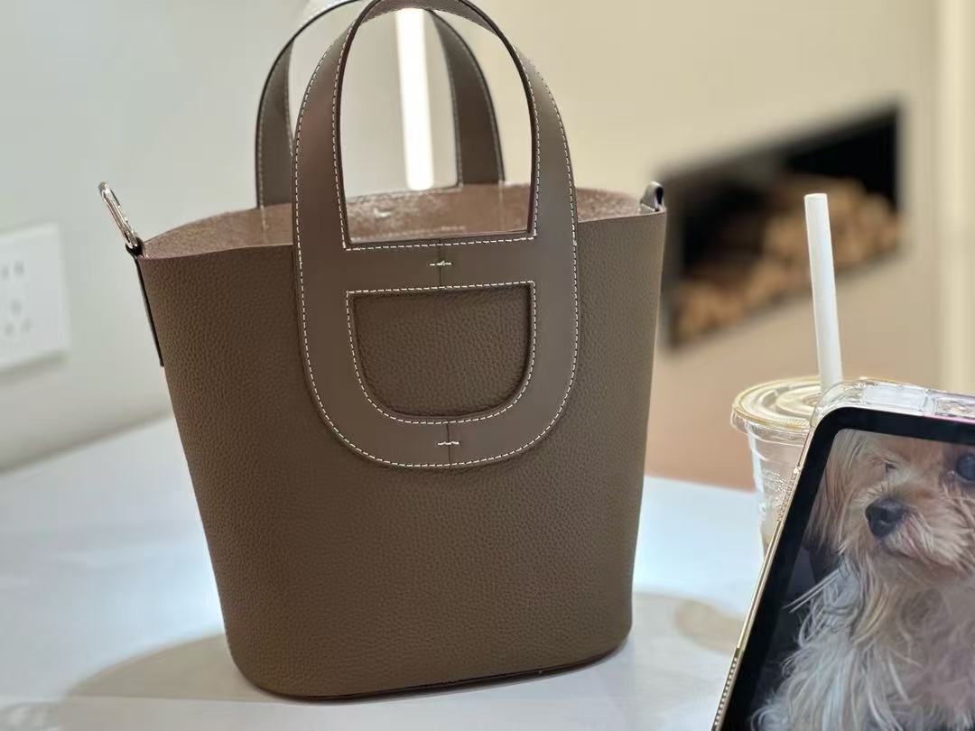 Women's Nose Vegetable Basket Layer Cowhide Large Handbags
