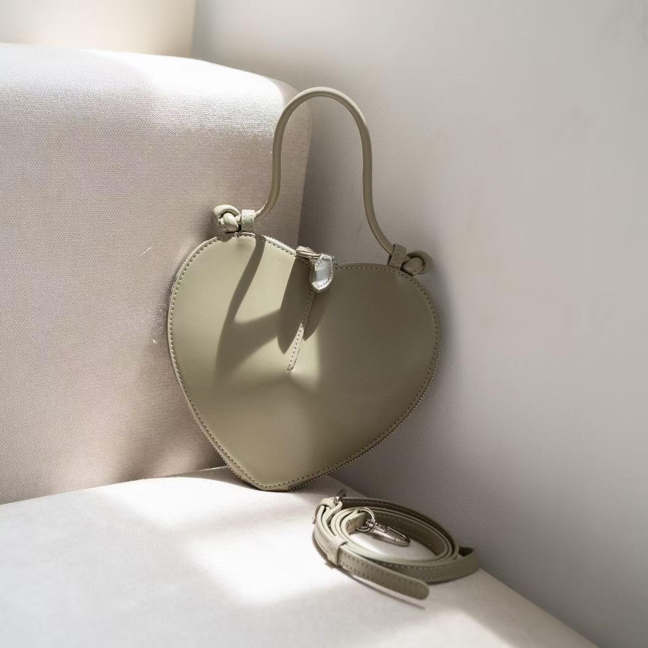 Women's Heart Shape Cowhide Peach Heart-shaped Bags