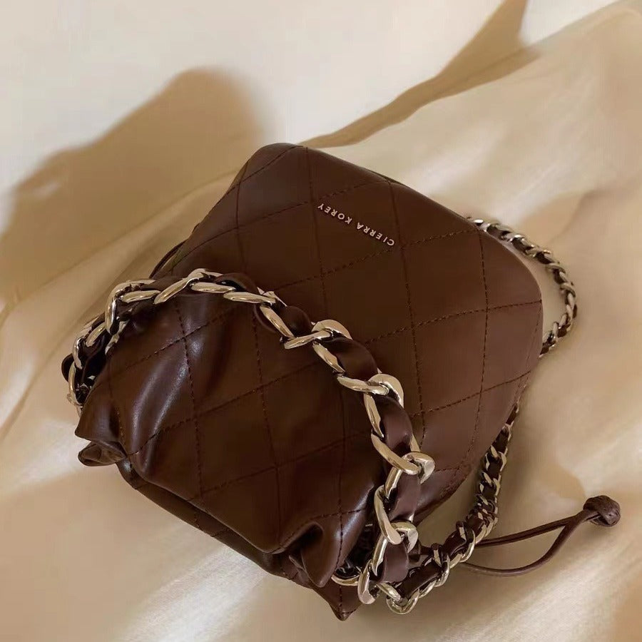Women's Graceful Cool York Nocturne Chain Crossbody Bags