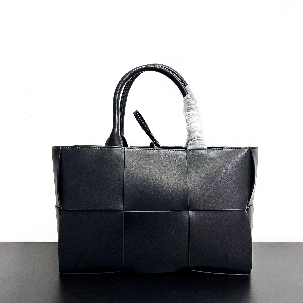 Women's Texture Big Woven Leather Large Capacity Bags