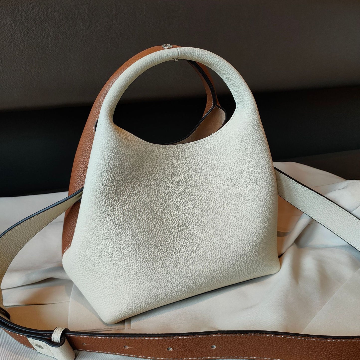 Women's Popular Design Genuine Leather Vegetable Basket Handbags