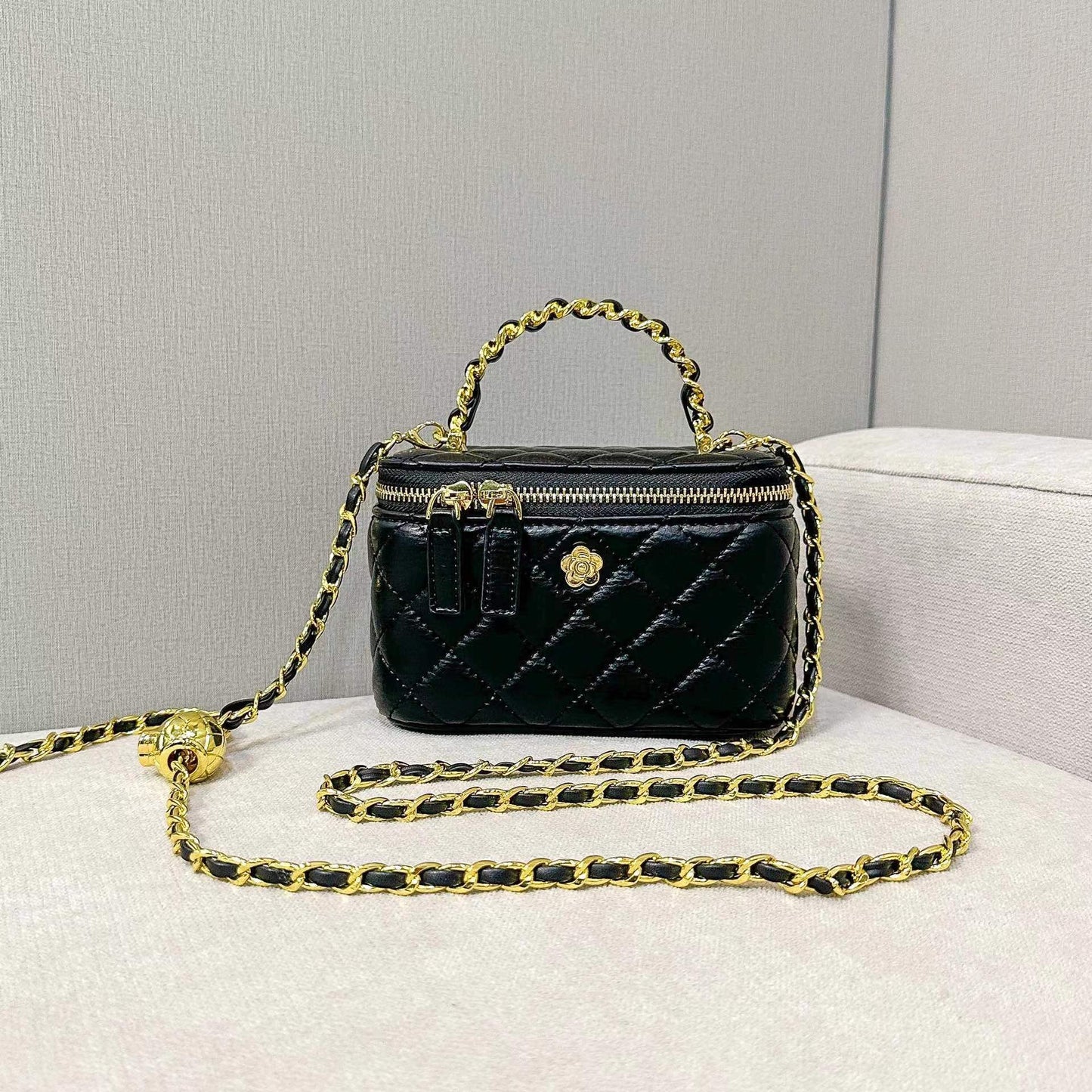 Women's Genuine Leather Classic Style Rhombus Chain Shoulder Bags