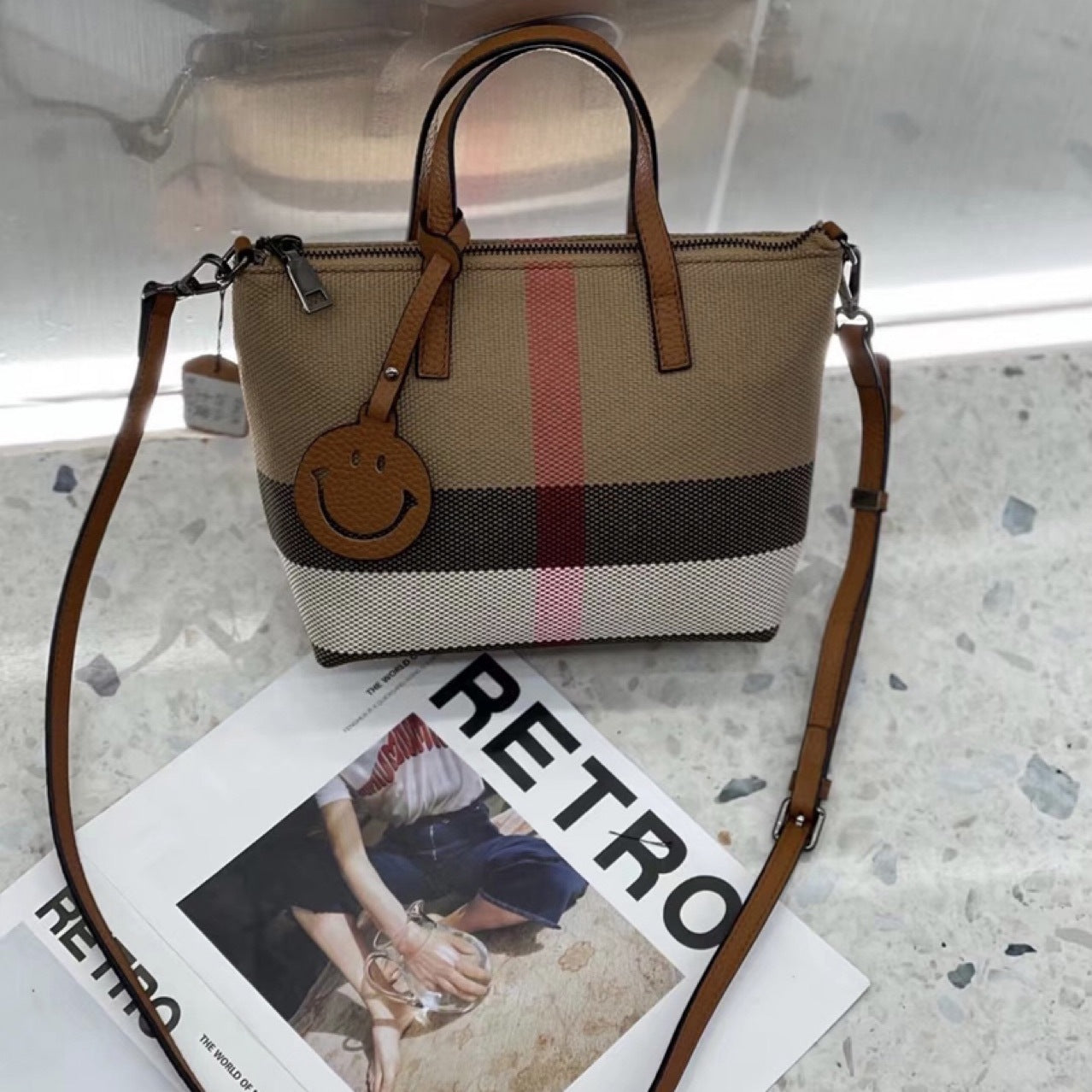 Women's Fashionable Genuine Leather Plaid Cowhide Medium Handbags