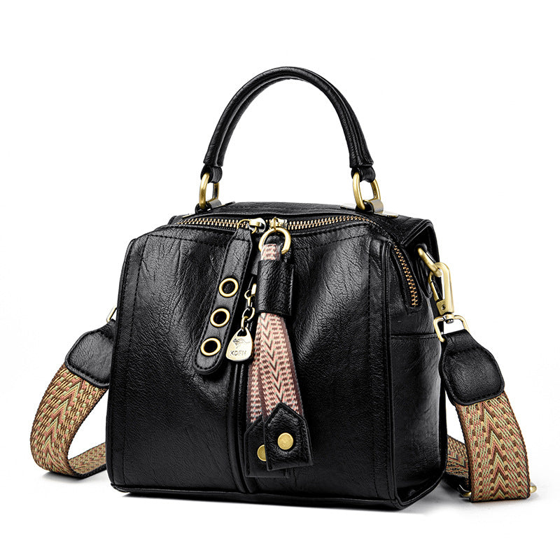 Women's Fashion Idle Style Commuter Retro Shoulder Bags