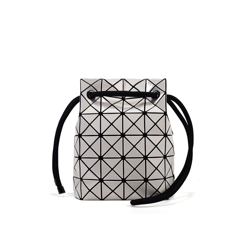 Women's Diamond Drawstring Bundle Life Piece Bucket Bags