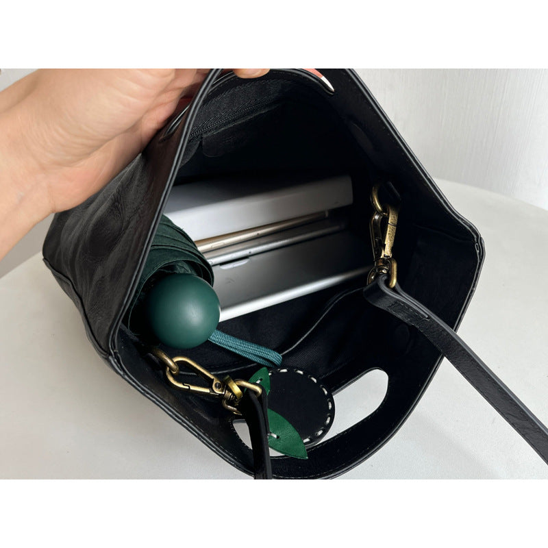 Simple Artistic Genuine Leather Commuting Elegant First Shoulder Bags