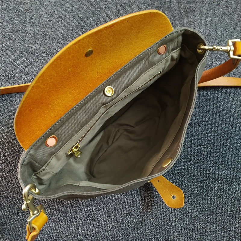 Women's & Men's & Retro Couple Oil Wax Canvas Men's Shoulder Bags