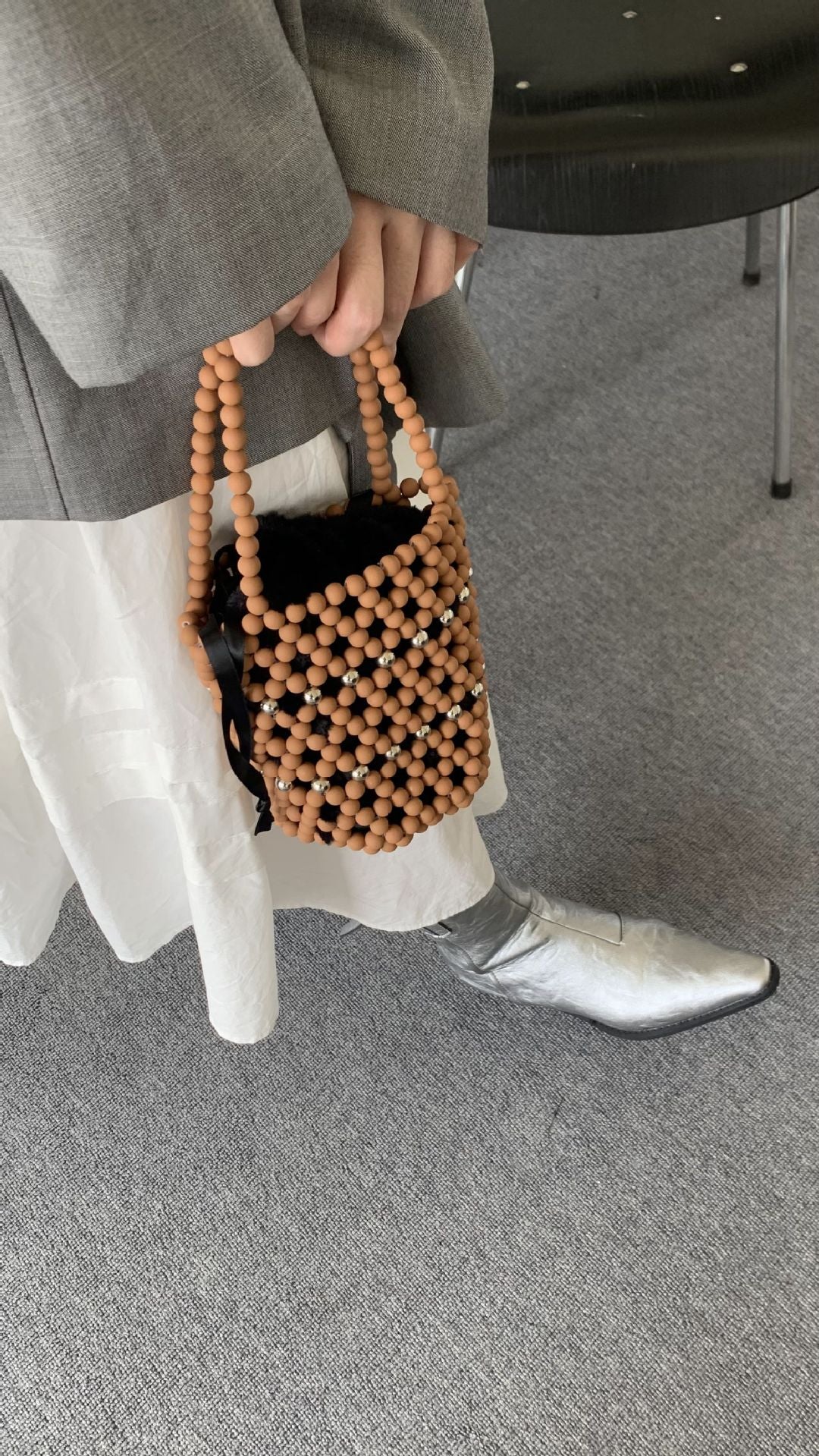 Women's Hand-woven With Wooden Beads Decoration Versatile Vacation Style Bucket Bags