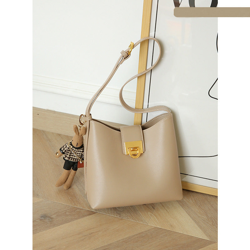 Women's Classic French Minority Trendy Fashion Crossbody Bags