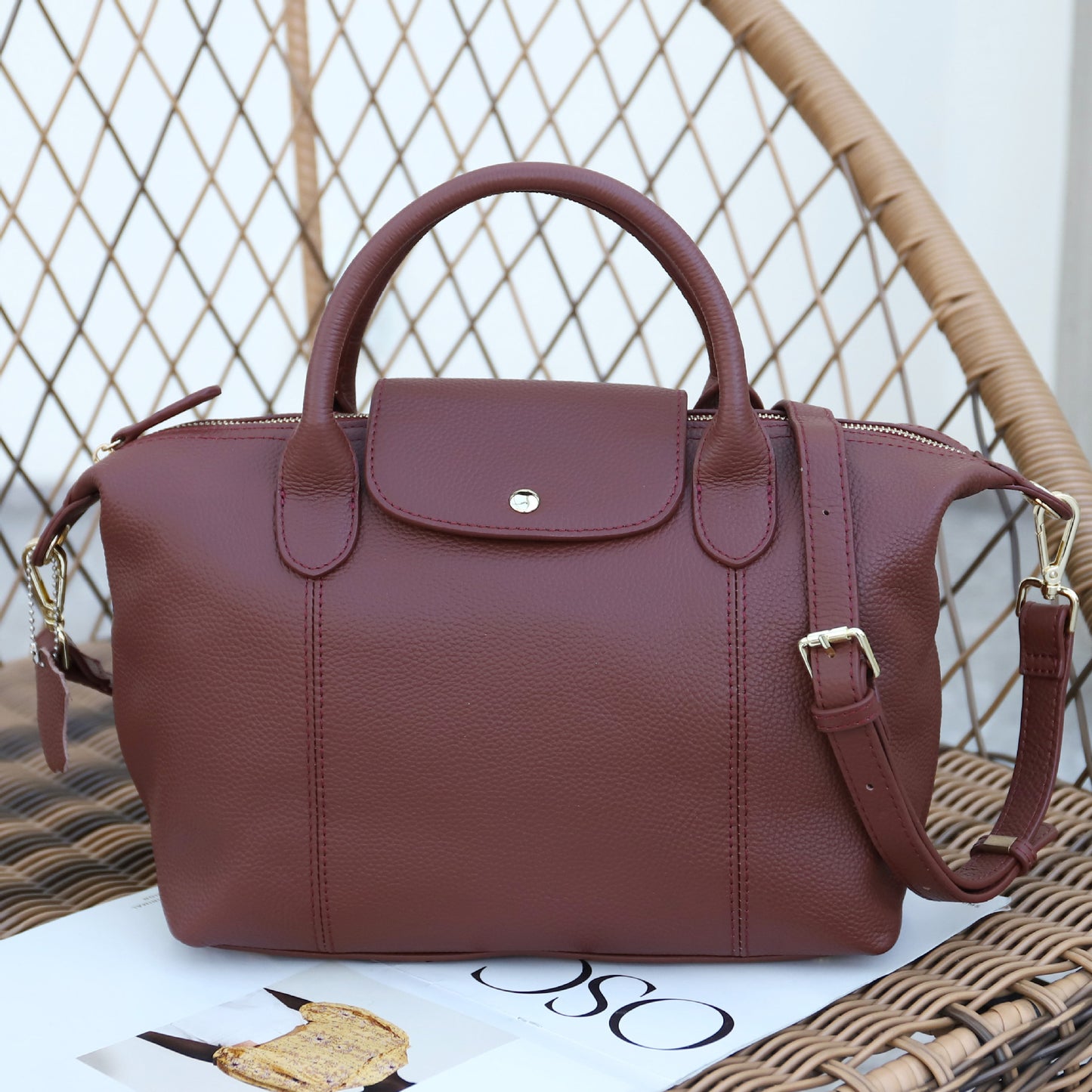 Women's Layer Cowhide Leather Large Capacity Texture Portable Crossbody Bags