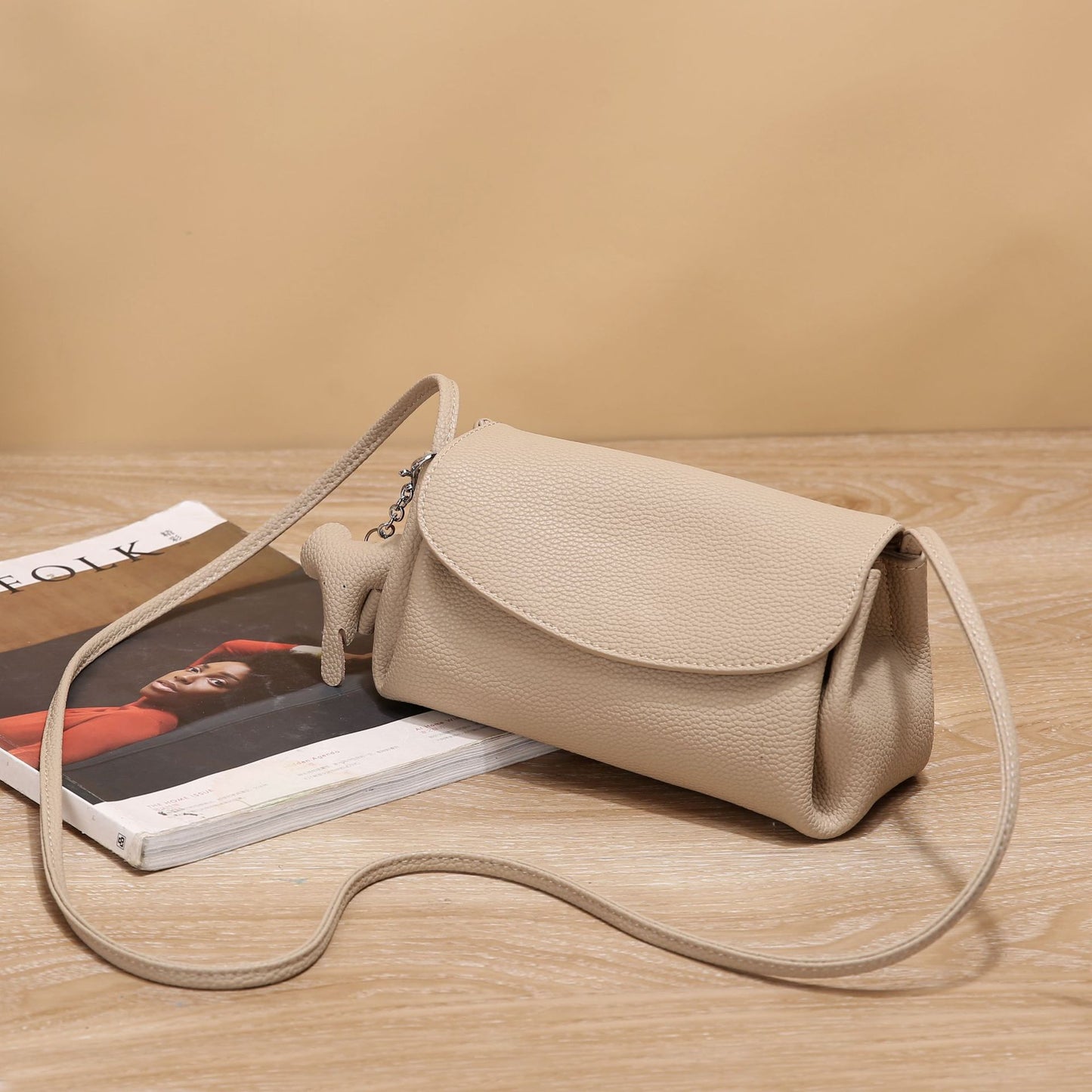 Women's Layer Cowhide Fashion Summer Shell Leather Shoulder Bags