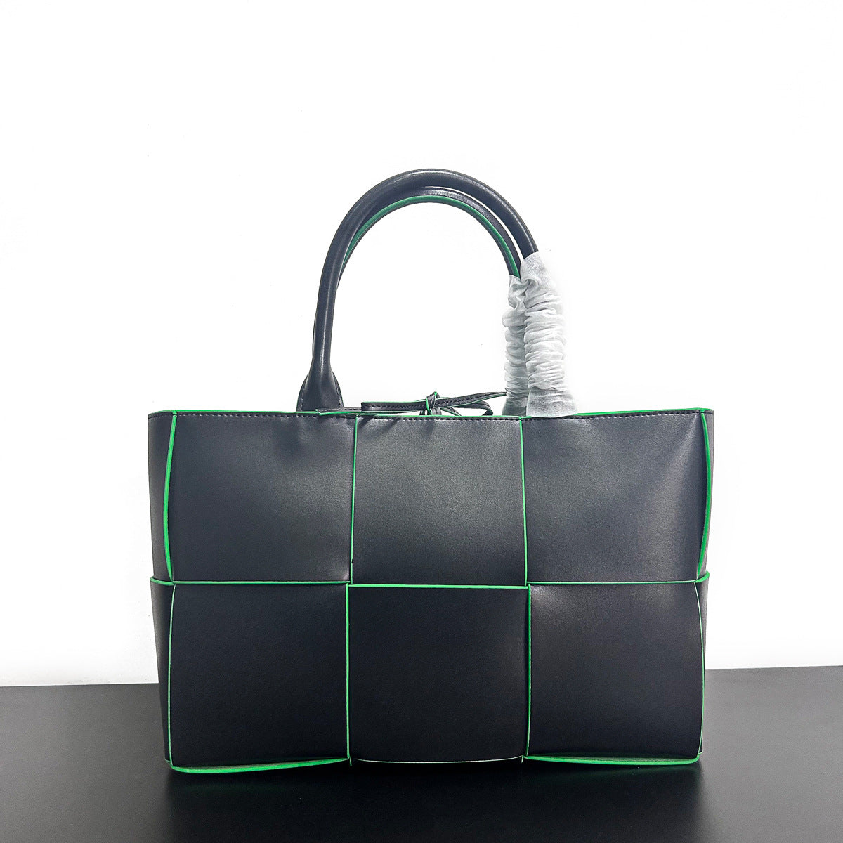 Women's Texture Big Woven Leather Large Capacity Bags