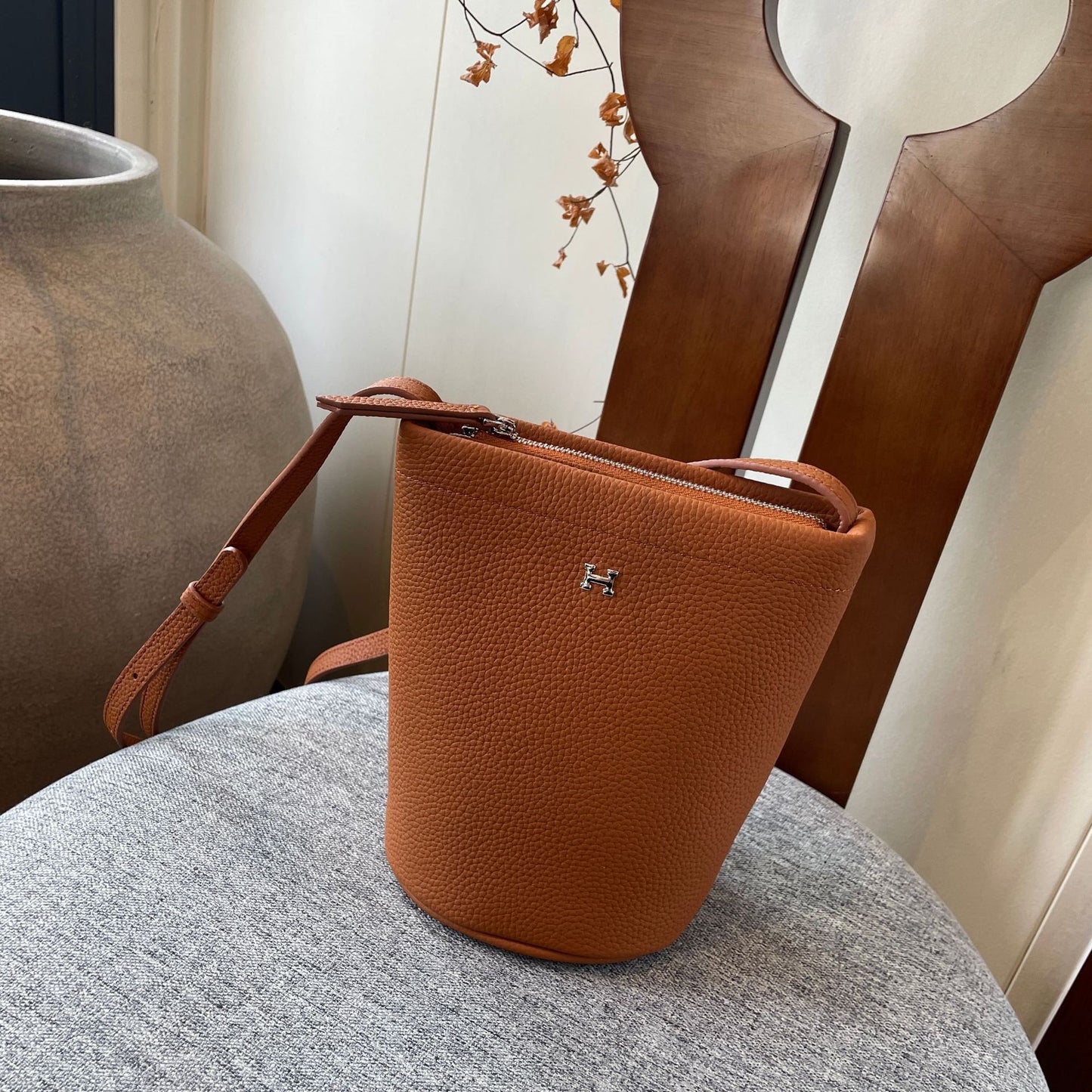 Women's Top Layer Leather Mini Portable Lychee Bucket Bags