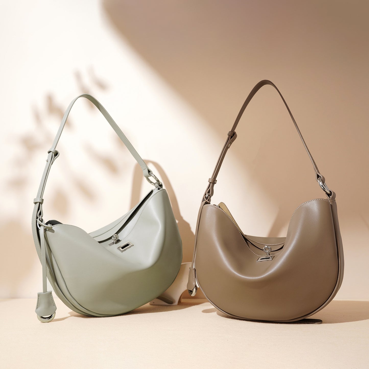 Women's Simple Authentic Leather Tactile Feel Twist Crossbody Bags