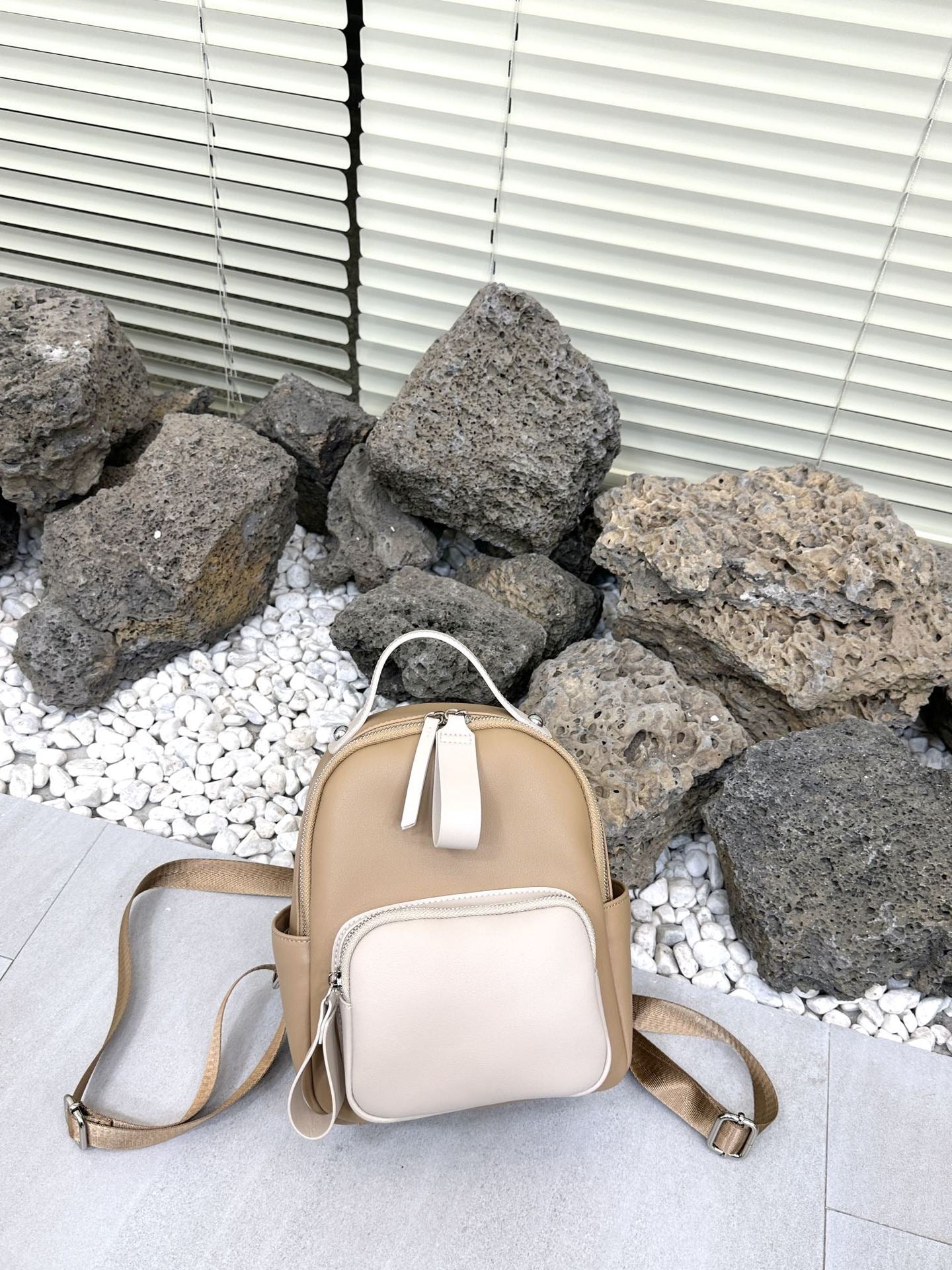 Real Leather Contrast Color Leisure Light Backpacks
