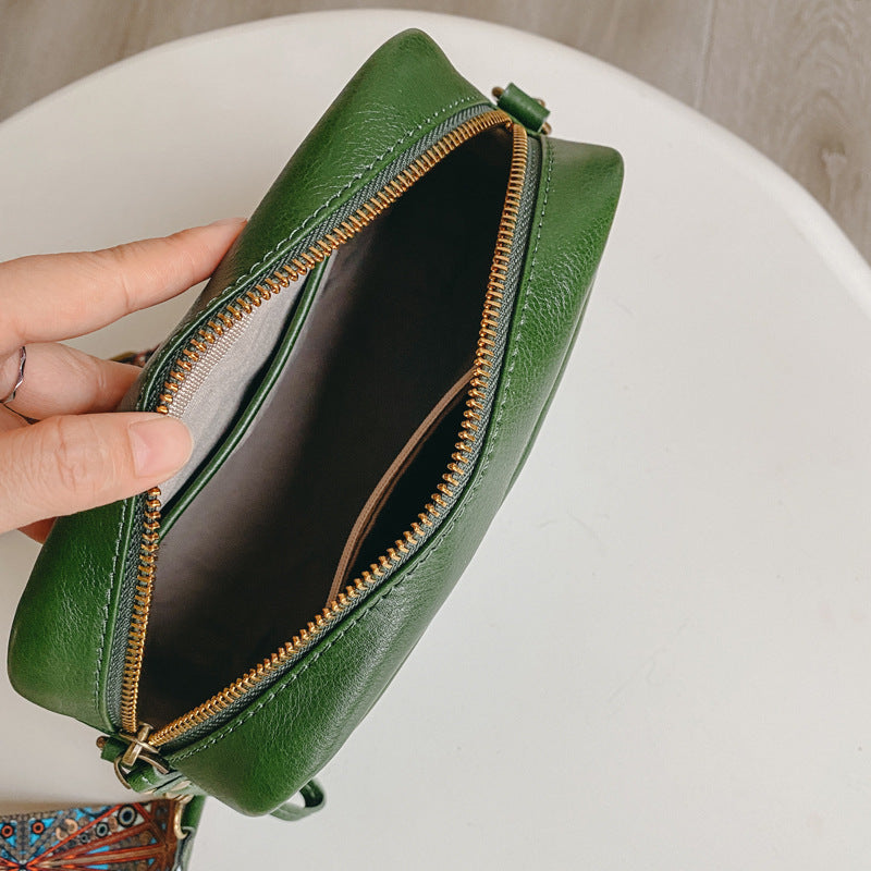 Women's Leather Simple Artistic Retro Personality Trend Crossbody Bags