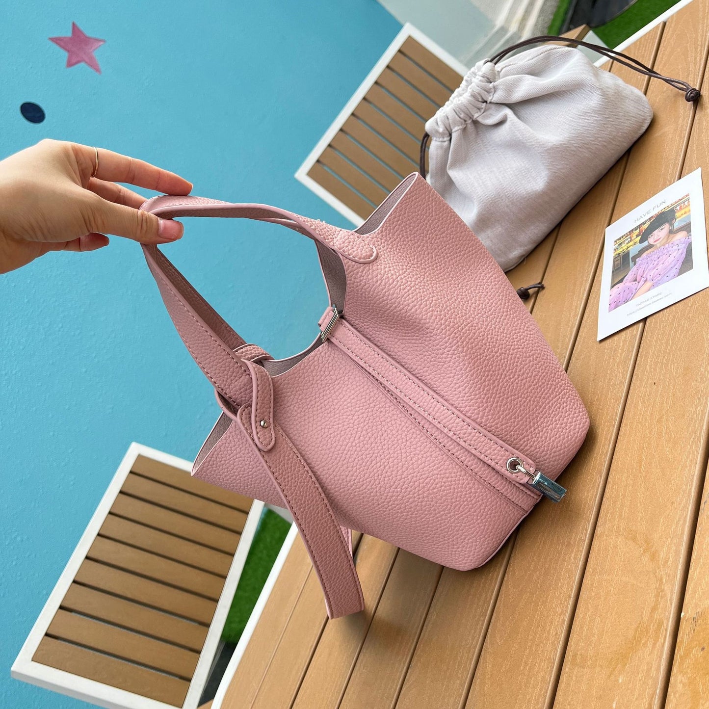 Women's Vegetable Basket Artificial Leather Textured Liner Handbags