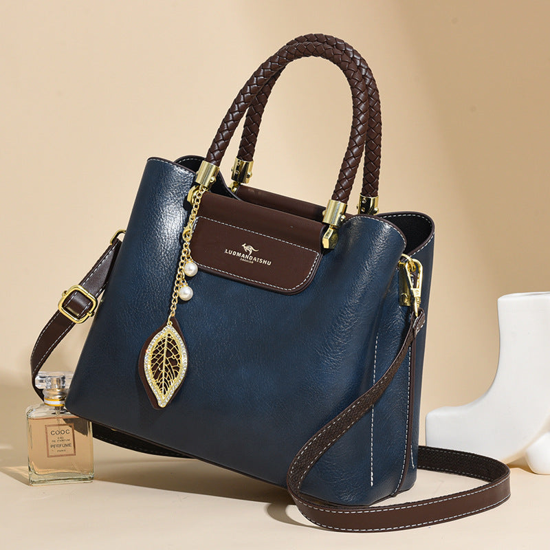 Women's Retro Oily Leather Large Capacity Versatile Tote Bags