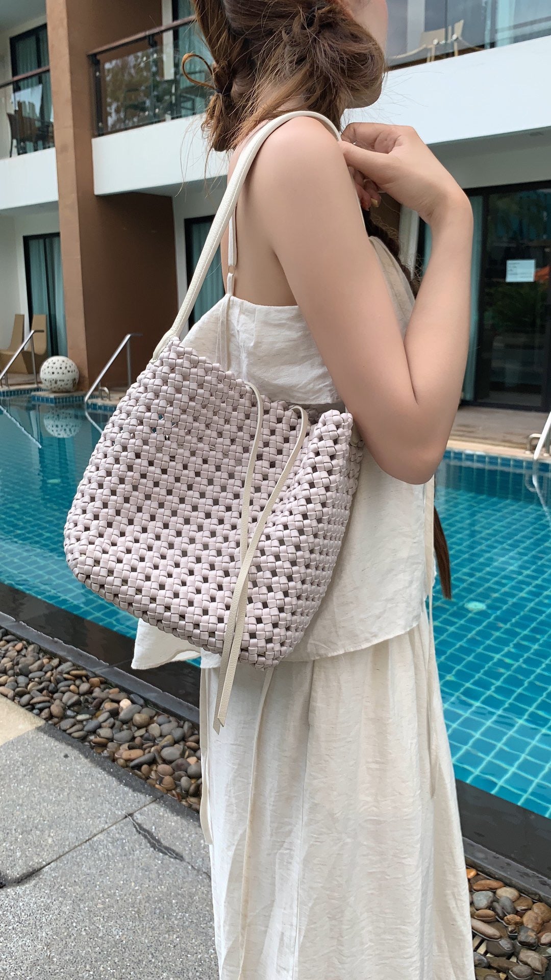 Women's Woven Large Capacity Portable Commuter Idle Shoulder Bags