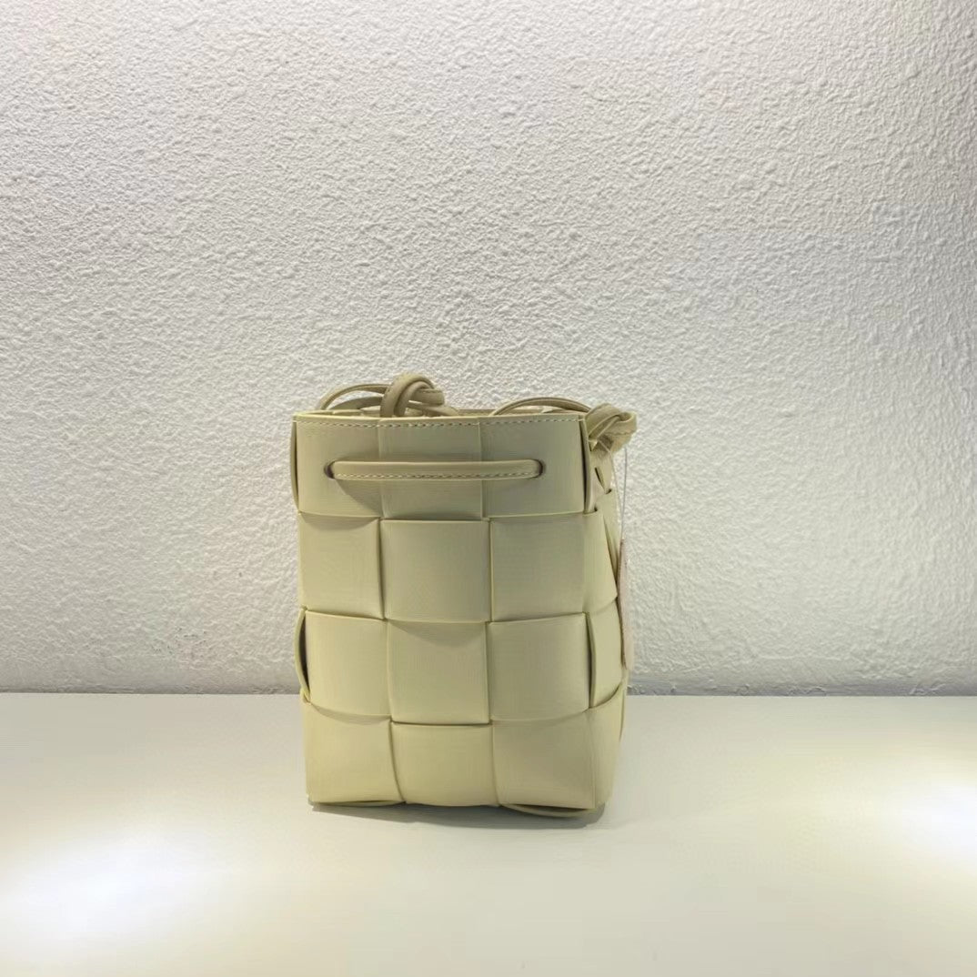 Women's Trendy Spring Woven Niche Portable Mini Bucket Bags